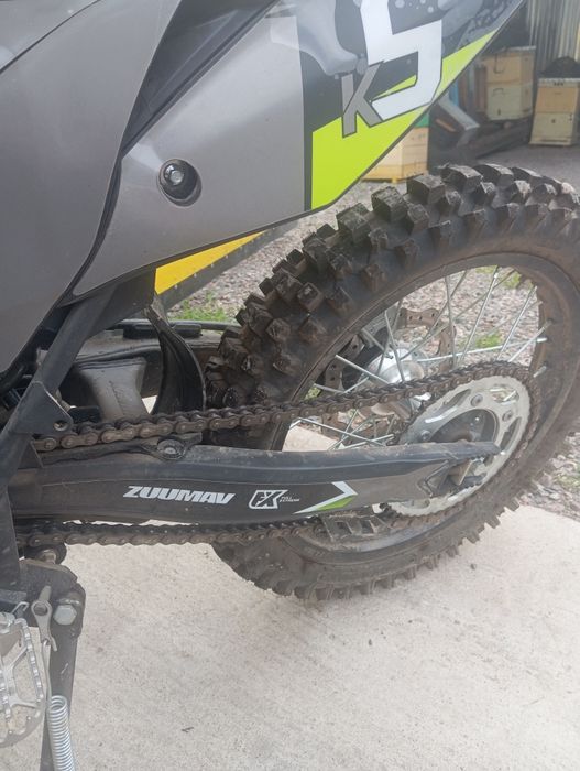 Продам мотоцикл zuumav k5 300