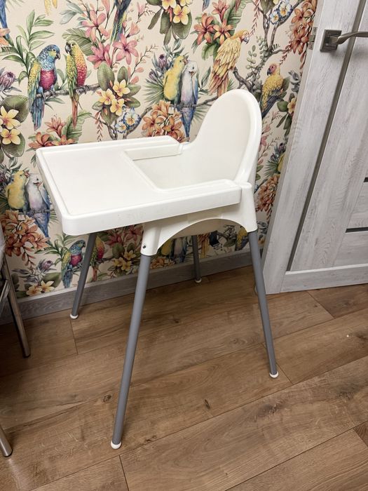 Продам удобный детский стульчик IKEA