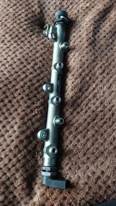 Горивна рейка BMW E46 320d M47