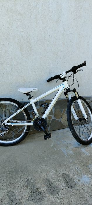Vând 2 biciclete