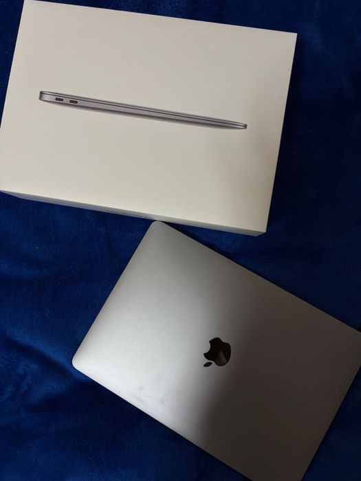 продаю macbook air 13