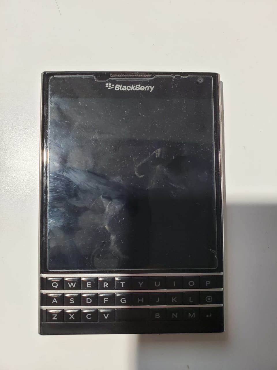 Телефон Blackberry passport: 45 000 тг. - Мобильные телефоны / смартфоны  Атырау на Olx