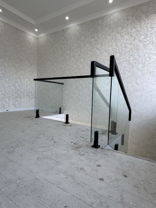 ПЕРИЛА стеклянные Hi Tech Loft