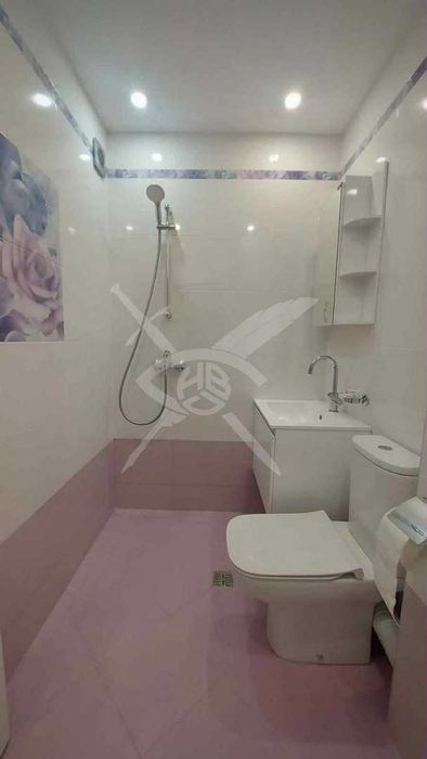 Дава се под наем Тристаен апартамент в София, Център - 90 кв.м за 1100 € - Снимка #7