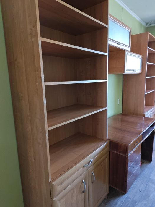 Продам шкаф для книг