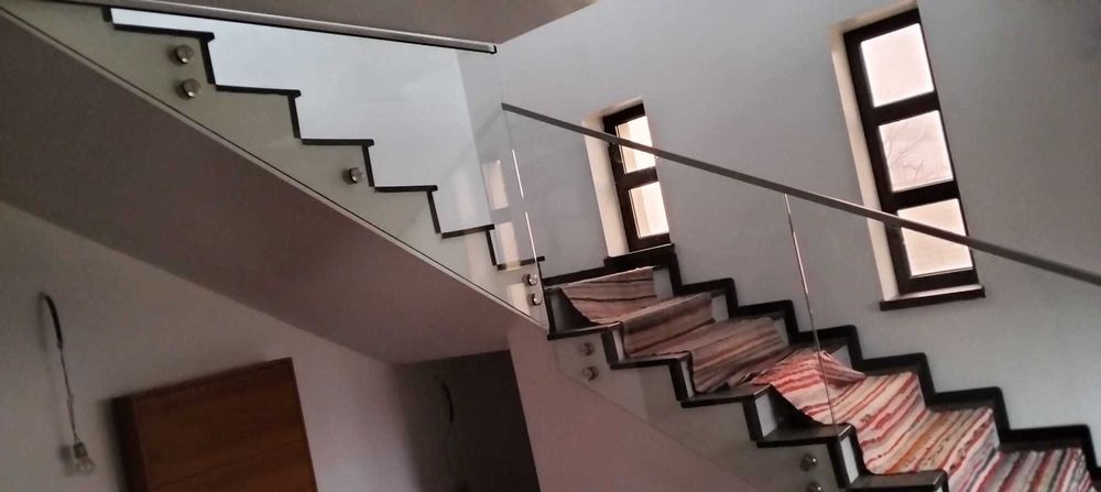 balustrada scara sticla