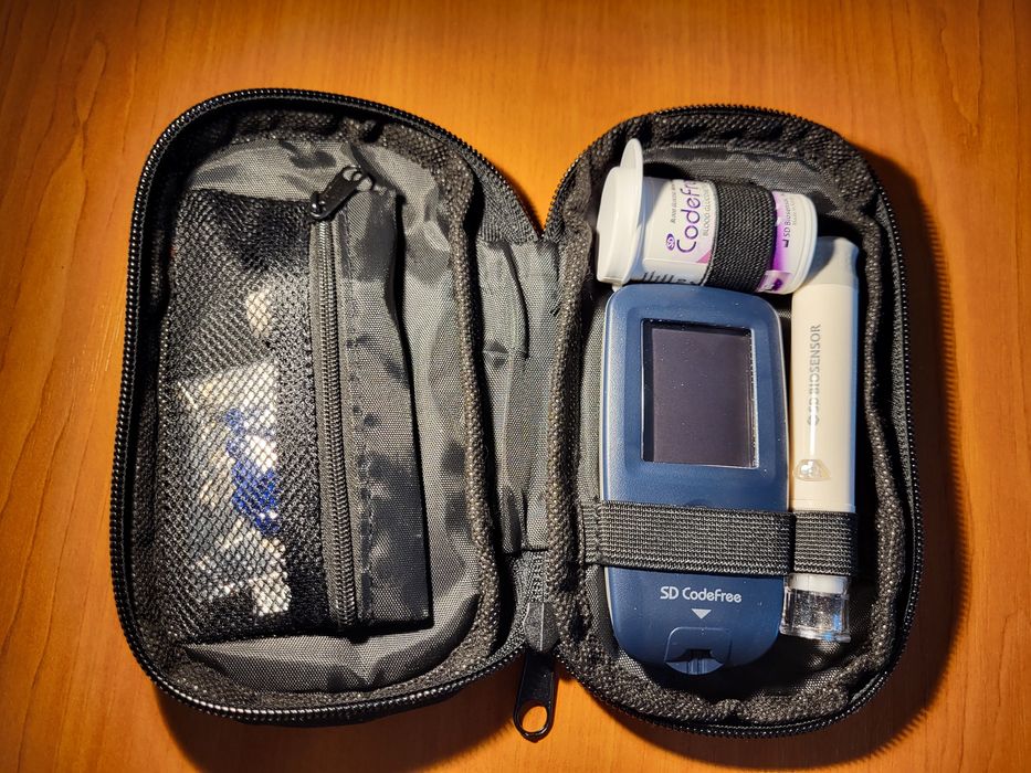 Glucometru SD CodeFree NOU + Teste și Ace cadou