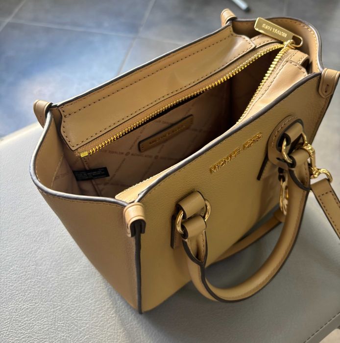 Дамска чанта Michael Kors