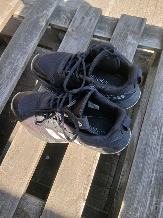 Mаратонки Adidas .