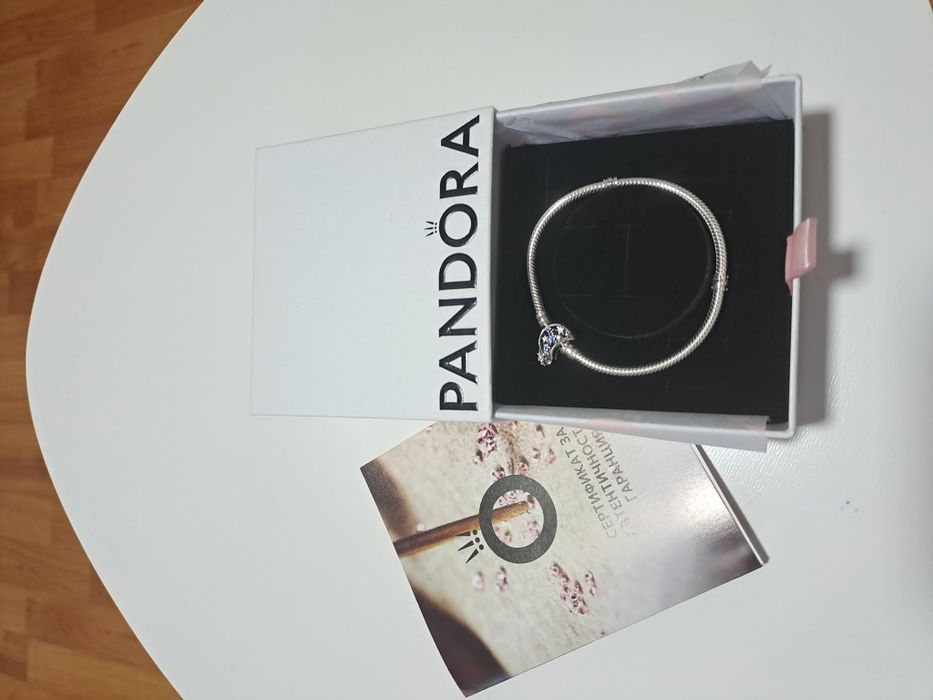 Гривна Pandora Sparkling Moon Clasp