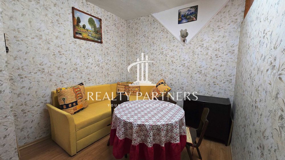 Преустроен в двустаен апартамент в кв. Мошино гр. Перник