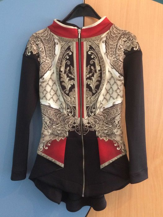 Дамски облекла с M  и S  размери