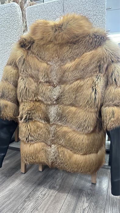 Полушубок лиса б/у 42-44 размер