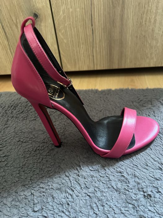 Обувки на ток розови