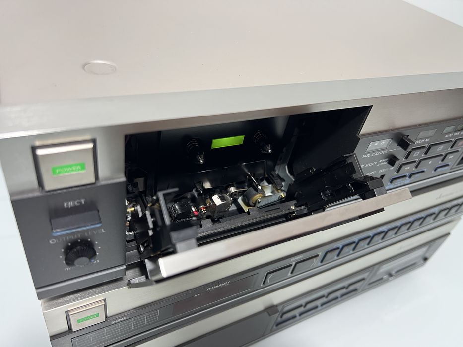 Linie Mitsubishi Amplificator DA-U51, Deck DT-51, Tuner DA-F51