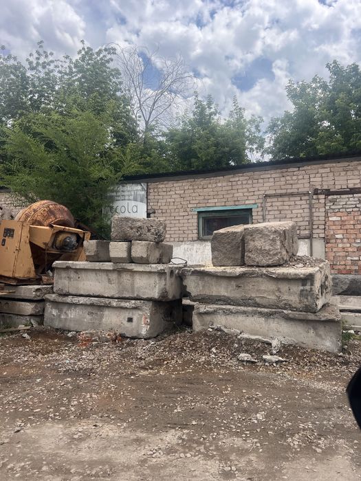 Стеновые плиты керамзитобетонные , продам