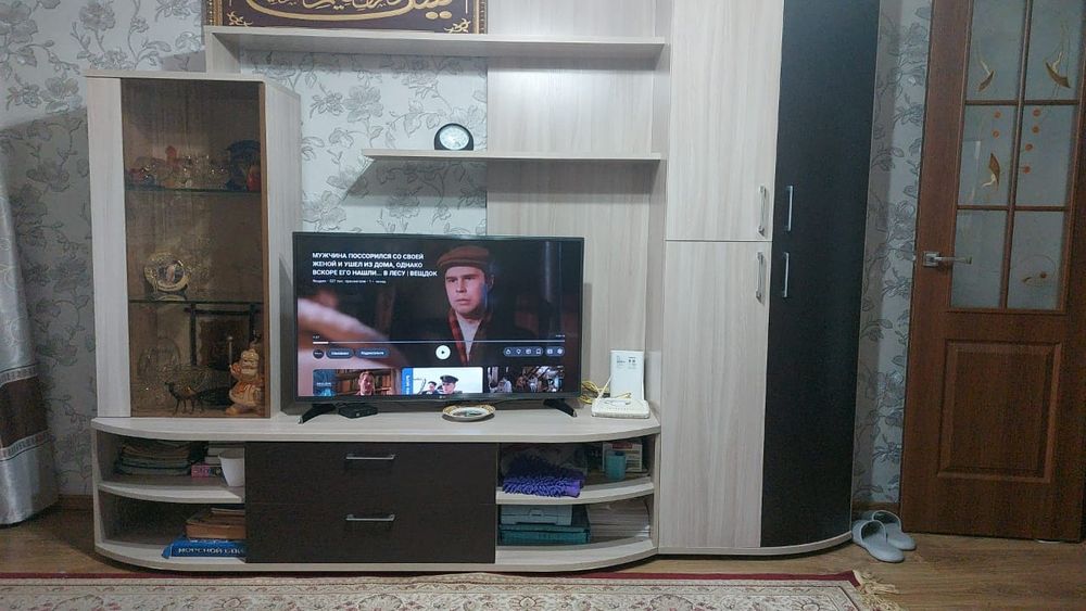 Мебель для гостиной / стенка