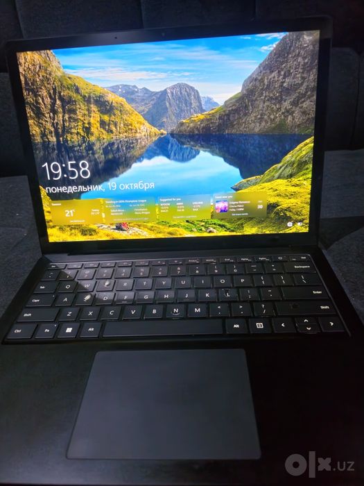 Продам Microsoft surface 4
