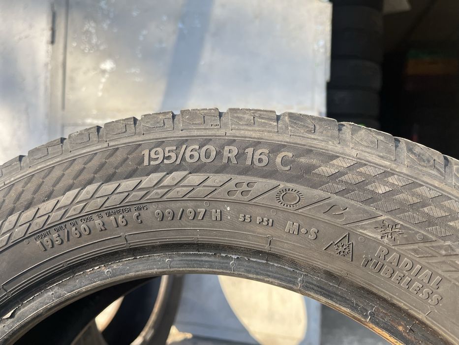 2 бр. гуми за бус 195/60/16C Continental DOT 3921 6,5 mm