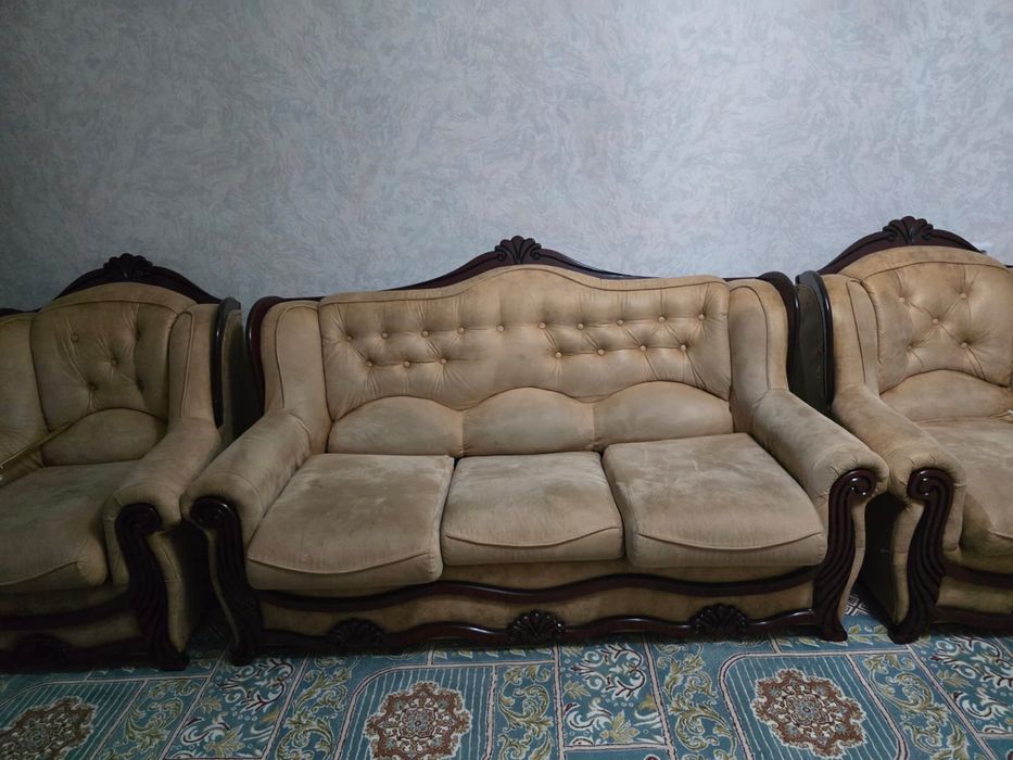 Диван для холла