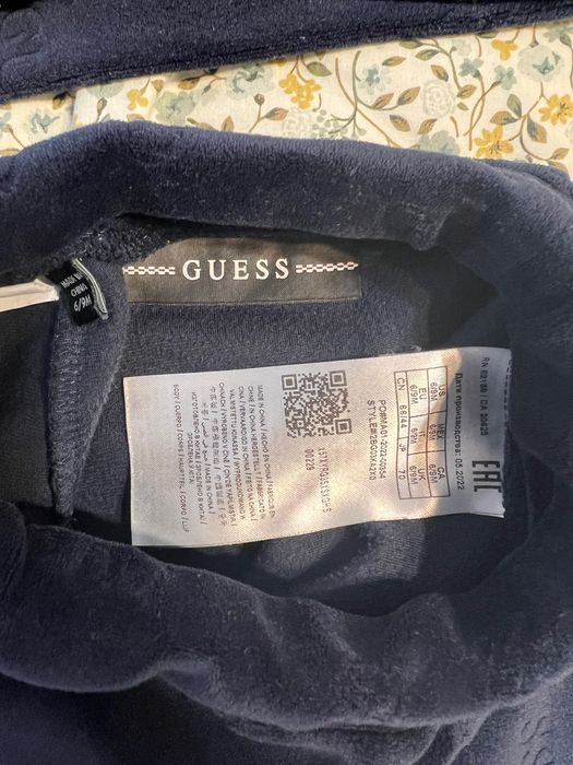 Compleu Guess catifea mărimea 74