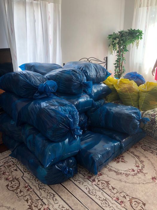 Vând haine second hand