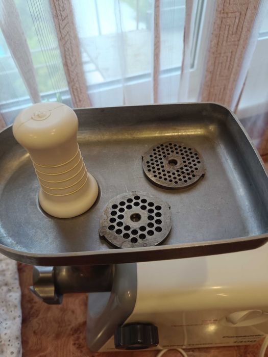 Мясорубка Panasonic MK-G1300P, super turbo plus (Япония)