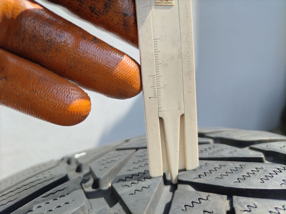 235/55/17 Дънлоп без ДОТ