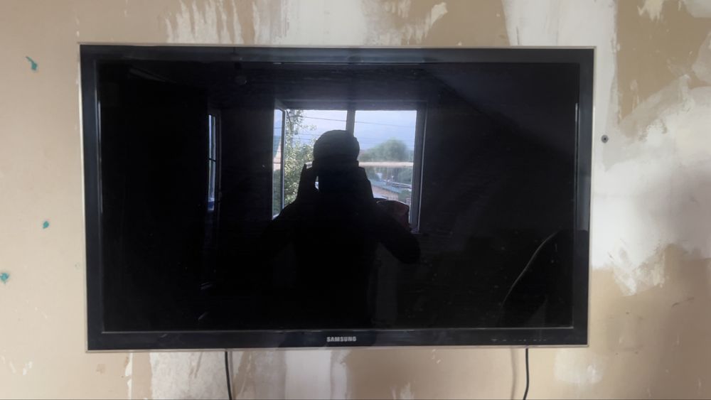 Телевизор samsung