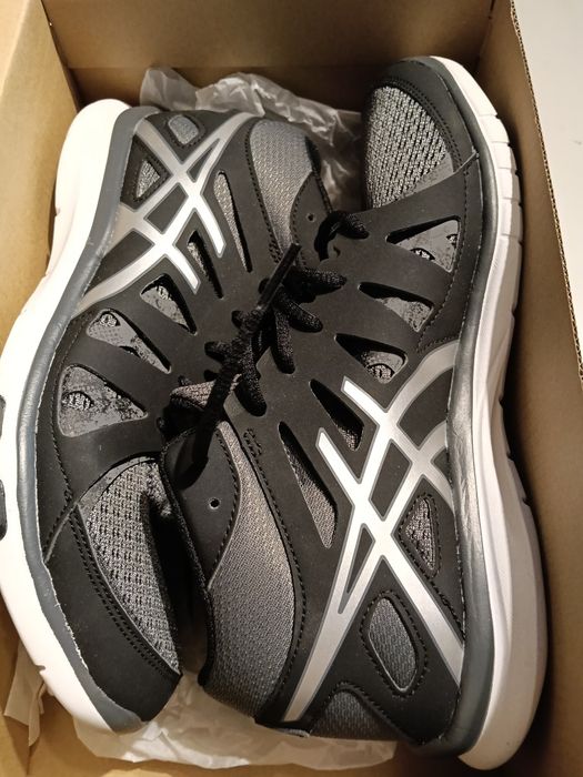 Adidași asics noi