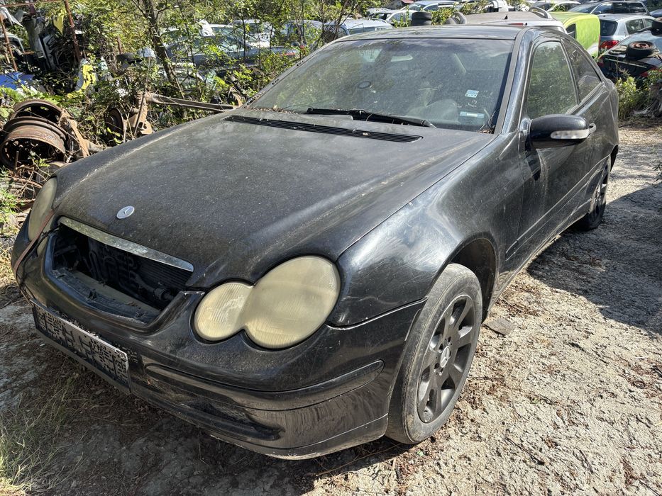 Mercedes C220 w203 на части.