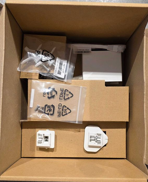 ORBI Pro Netgear AX6000 Tri-Band WiFi 6 Router SXR80