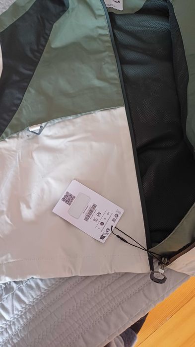 Дамско туристическо яке Bershka