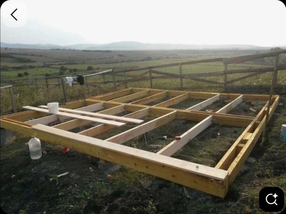Teren 700 mp cu platforma 6x6m si material lemnos pt cabana