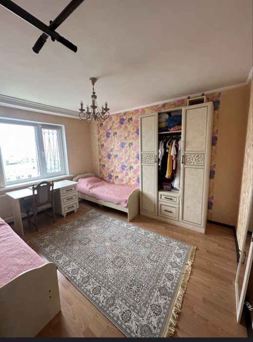 Сдаётся 3 комн квартира