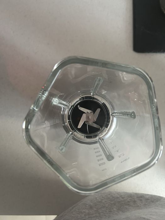 Blender Bosch, cu recipient de amestecare din sticla, 2 viteze