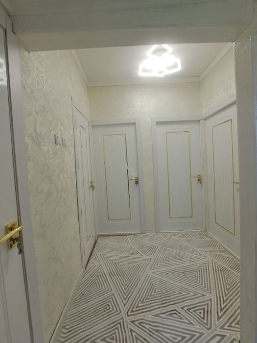 3 Xonalik kvartera sotiladi