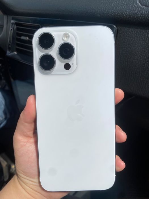 Продам Iphone 16 pro max