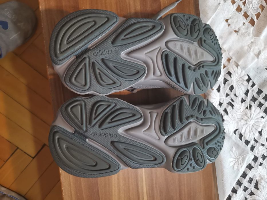 Adidași Adidas Ozweego noi preț 350lei (neg)