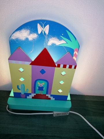 Veioza din lemn pentru copii