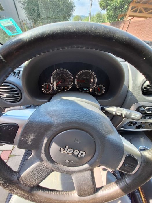 JEEP Cherokee 2005 — imagine 5