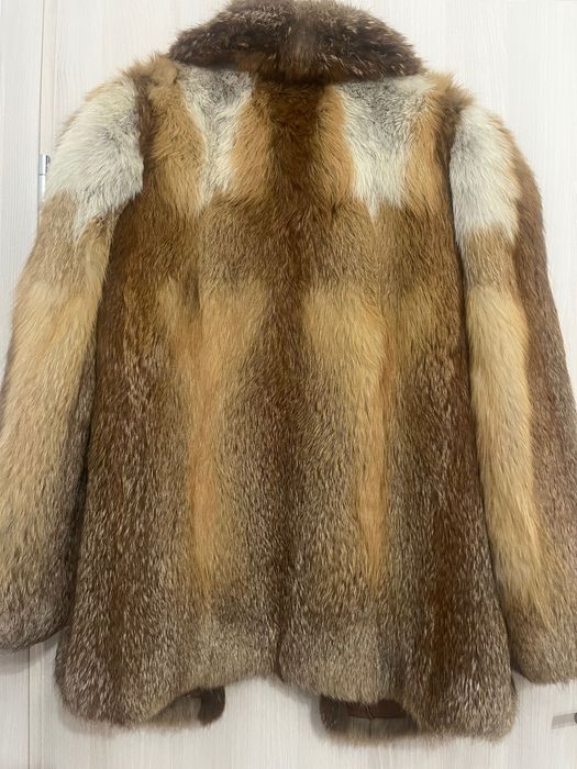 Haină de blană naturală , culori superbe , stare foarte bună .
