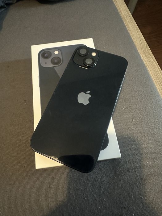 Vand telefon Iphone 13 black 128gb