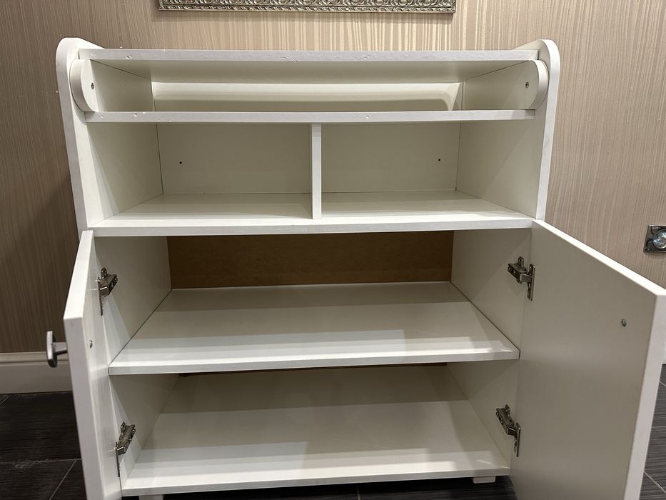 Шкафчик детский, для  детсклго пеленания.