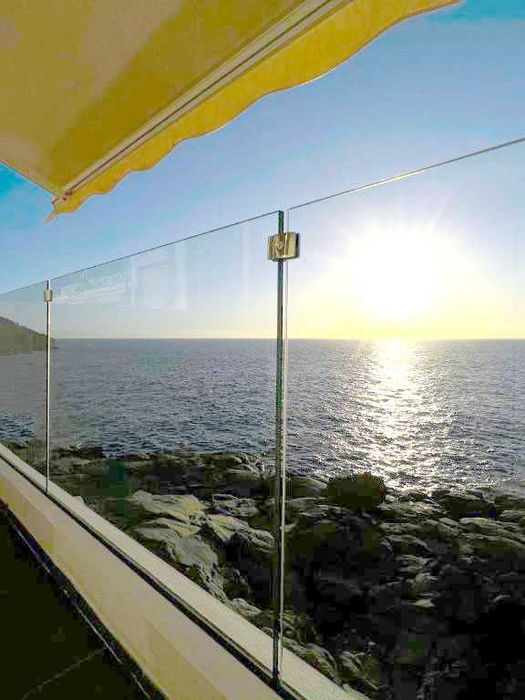 Алуминиеви и стъклени парапети на отлична цена