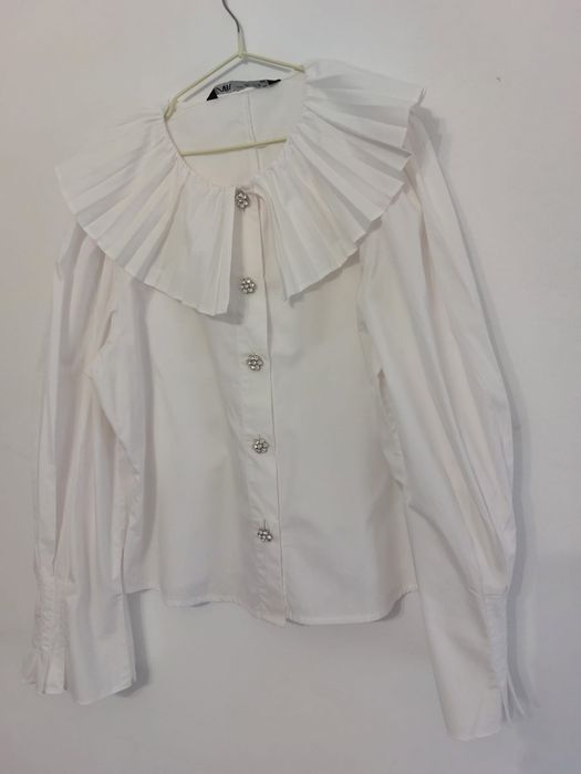 Cămașă Zara ,cu nasturi bijuterie ,mărime s/m