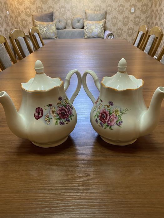Продается: Фарфоровые чайники Россия.