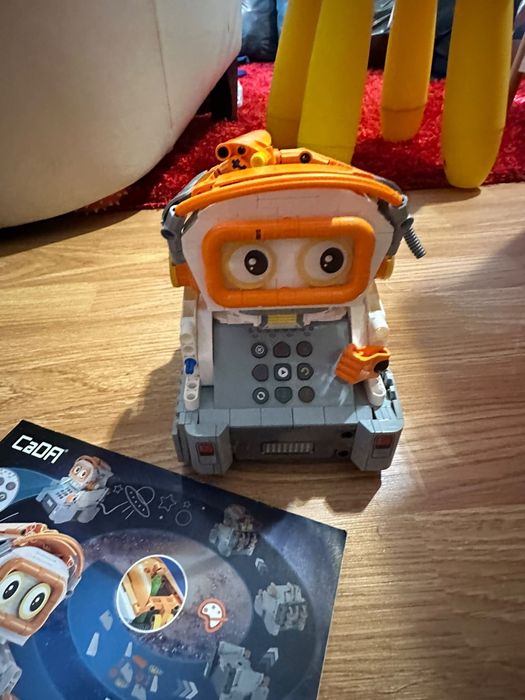 Lego + Robot programabil