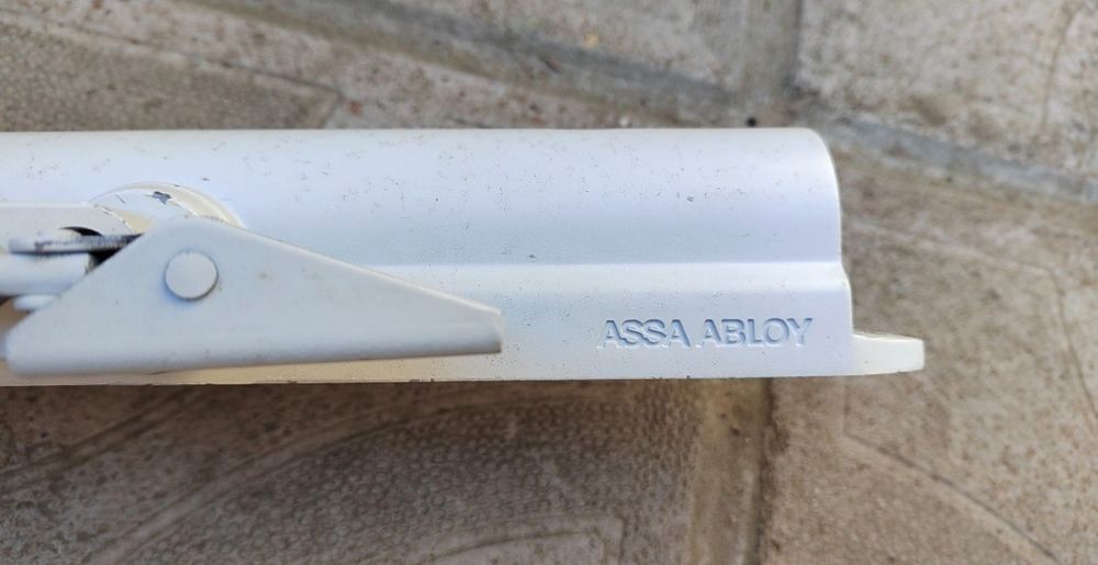 2броя Автомати за врата