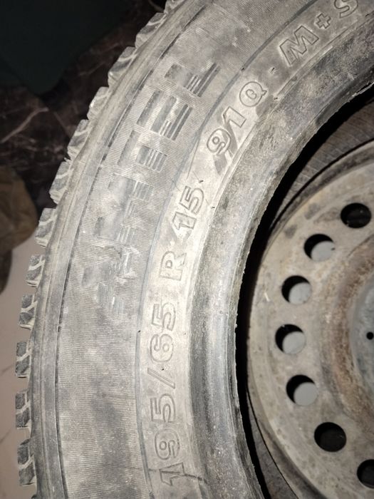 Продам шины в комплекте